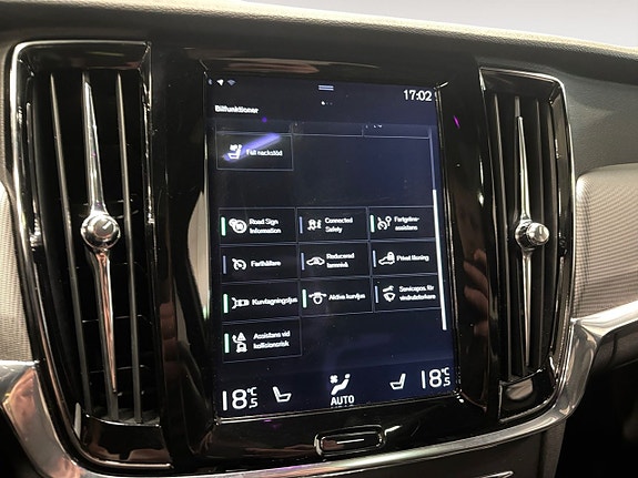Volvo S90 25 of 26