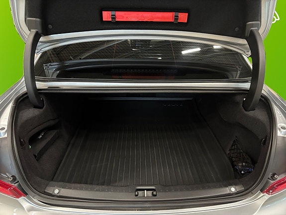 Volvo S90 17 of 26