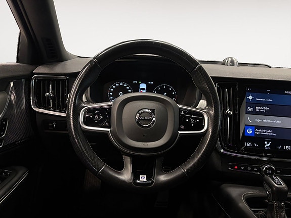 Volvo S90 14 of 26