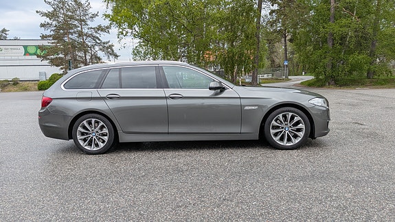 BMW 520d 3 of 5