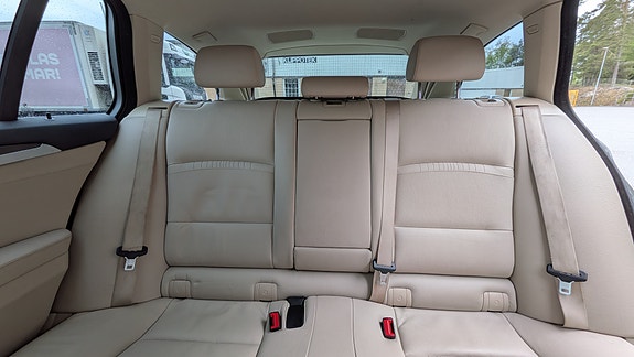BMW 520d 10 of 13