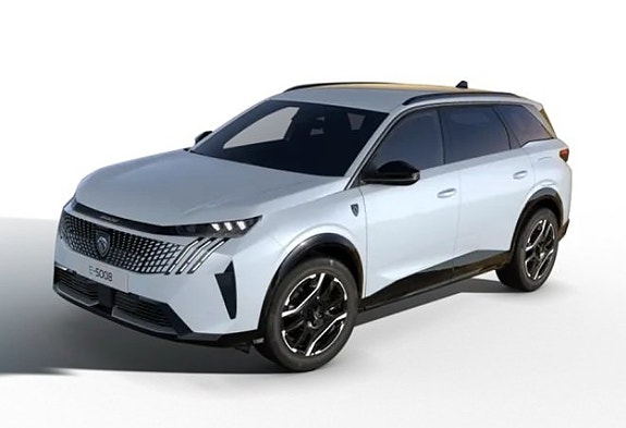 Peugeot e-5008 2 of 5