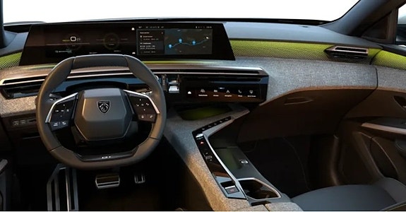 Peugeot e-5008 5 of 5