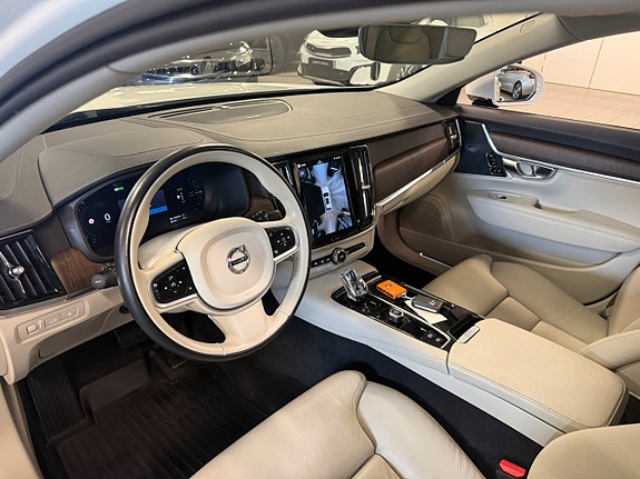 Volvo V90 10 of 21
