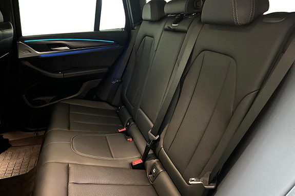 BMW X3 13 of 18