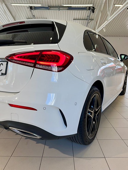Mercedes-Benz A250 e 5 of 12