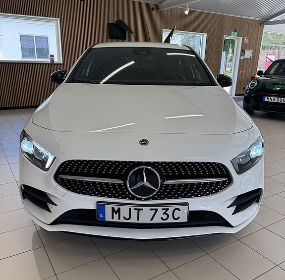Mercedes-Benz A250 e 7 of 12