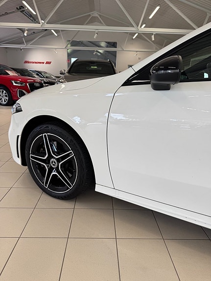 Mercedes-Benz A250 e 10 of 12