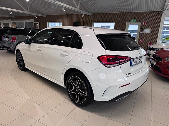 Mercedes-Benz A250 e 2 of 5