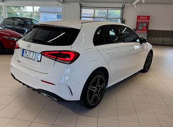Mercedes-Benz A250 e 6 of 12