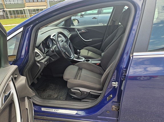 Opel Astra 6 of 16