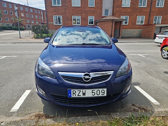 Opel Astra 2 of 5