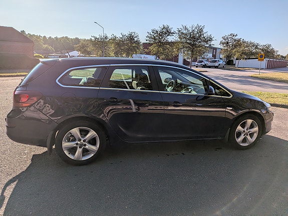 Opel Astra 4 of 18