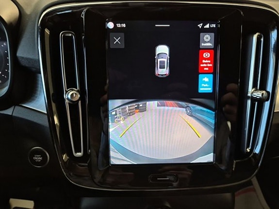 Volvo XC40 9 of 9