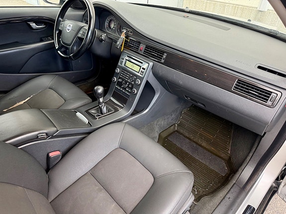 Volvo V70 13 of 15