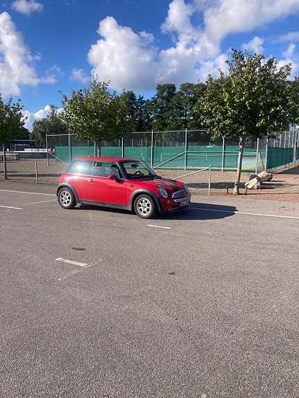 MINI Cooper 8 of 9