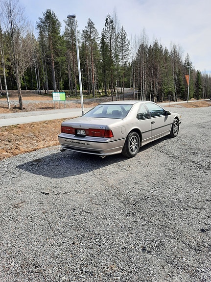 Ford Thunderbird 2 of 7
