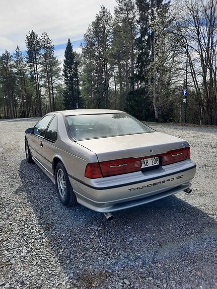 Ford Thunderbird 3 of 7