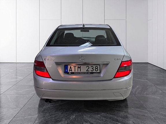 Mercedes-Benz C200 5 of 12