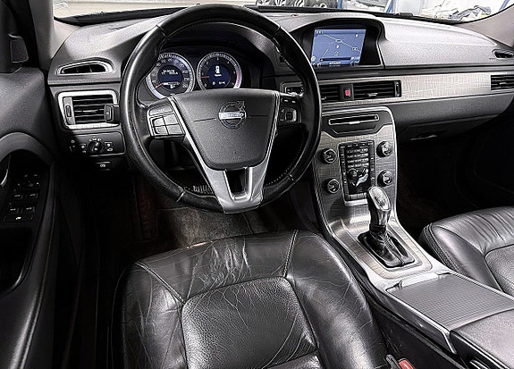 Volvo XC70 28 of 30