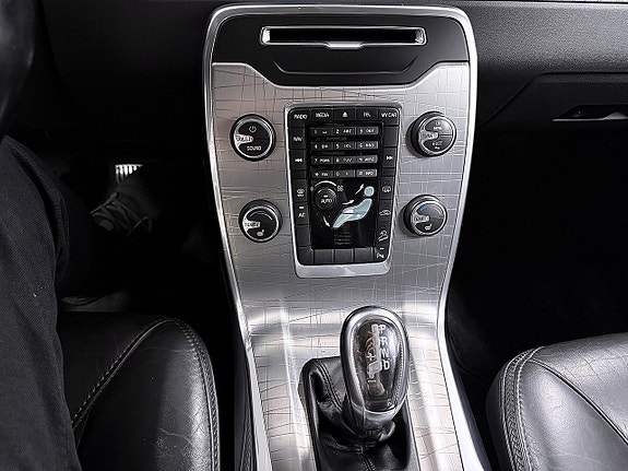 Volvo XC70 25 of 30
