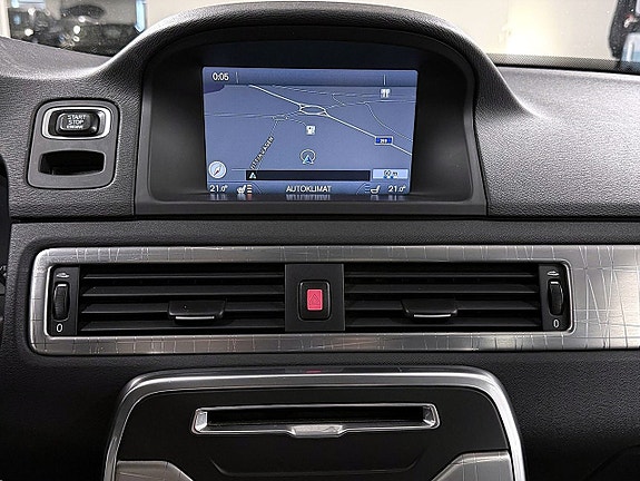 Volvo XC70 15 of 30