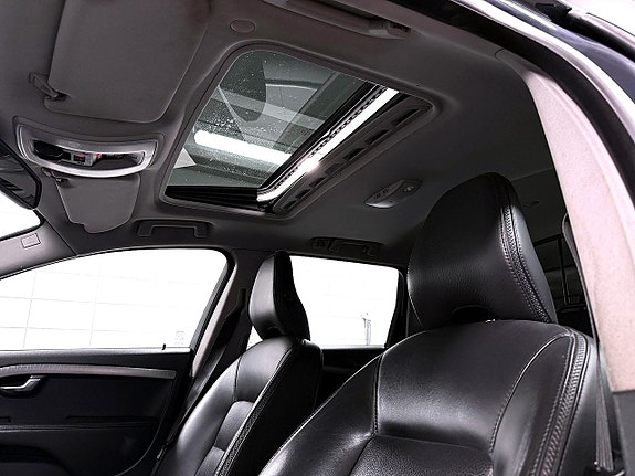 Volvo XC70 27 of 30