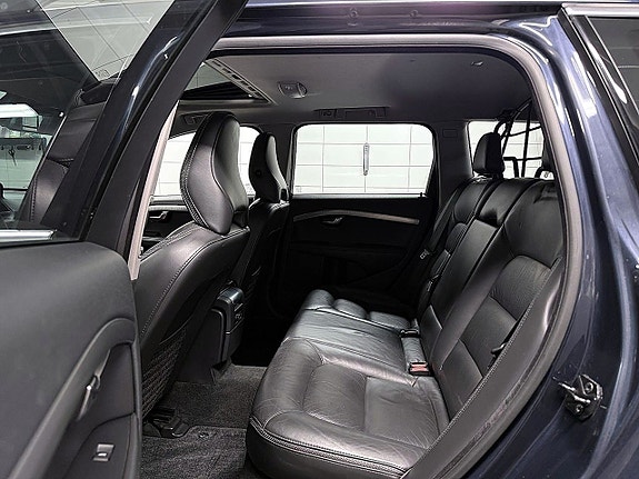 Volvo XC70 29 of 30