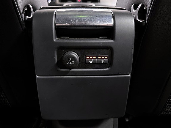Volvo XC70 30 of 30