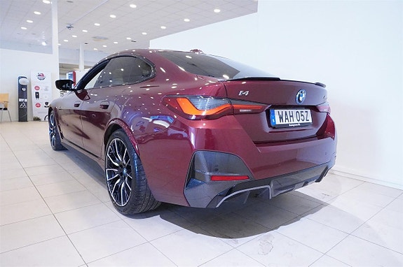 BMW i4 7 of 23