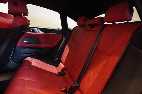 BMW i4 11 of 23