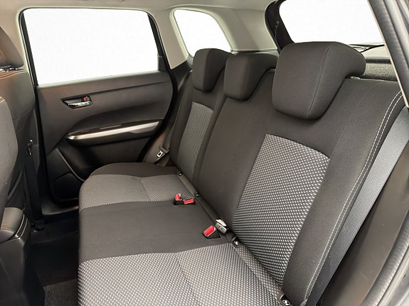 Suzuki Vitara 24 of 29