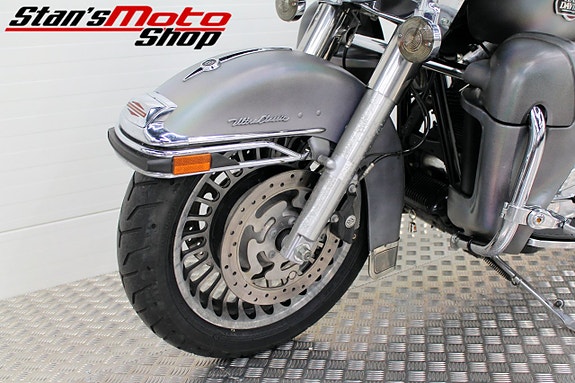 Harley-Davidson Electra Glide Ultra Classic ABS Vance&Hines 13 of 18