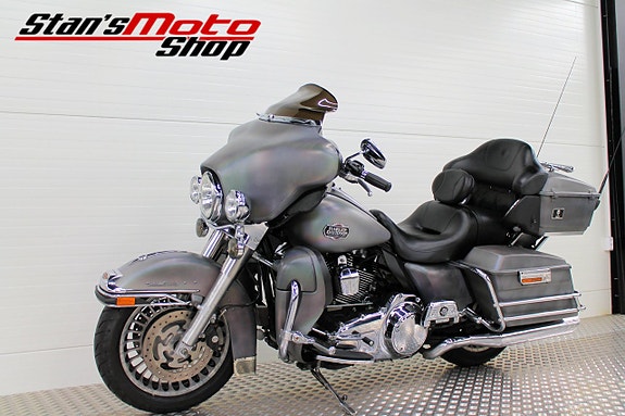 Harley-Davidson Electra Glide Ultra Classic ABS Vance&Hines 9 of 18