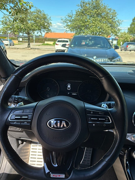 Kia Stinger 7 of 9