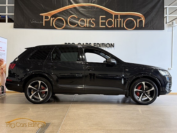 Audi Q7 3 of 5
