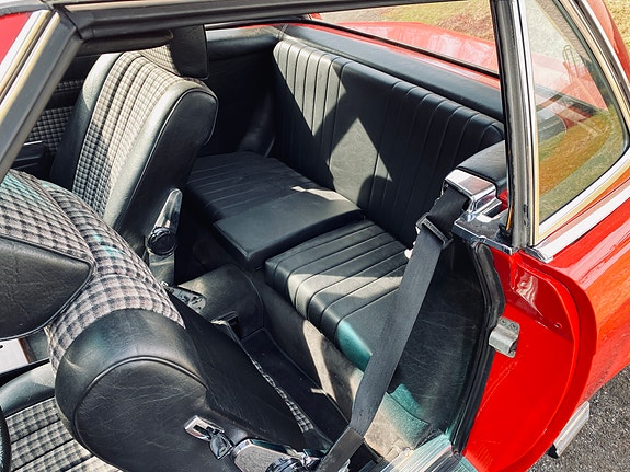 Mercedes-Benz 280 SL 4 of 5