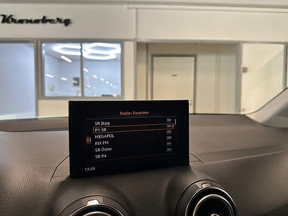 Audi Q2 14 of 16