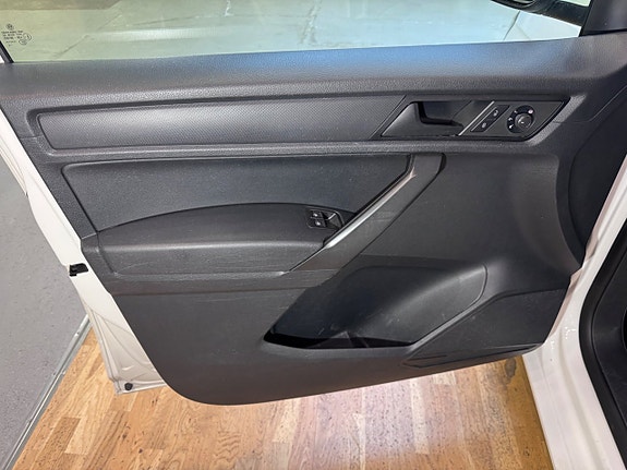 Volkswagen Caddy 13 of 17