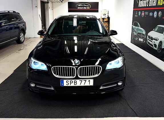 BMW 520d 3 of 5