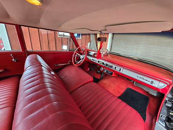 Ford Custom 3 of 5