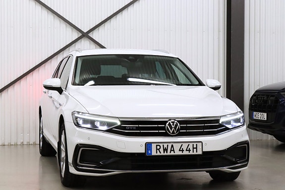 Volkswagen Passat 3 of 5