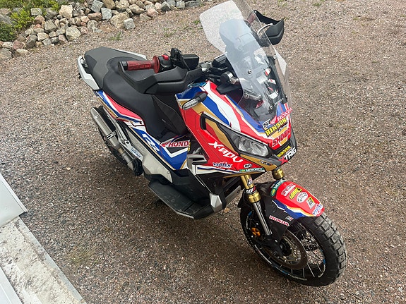 Honda X-ADV750 4 of 14
