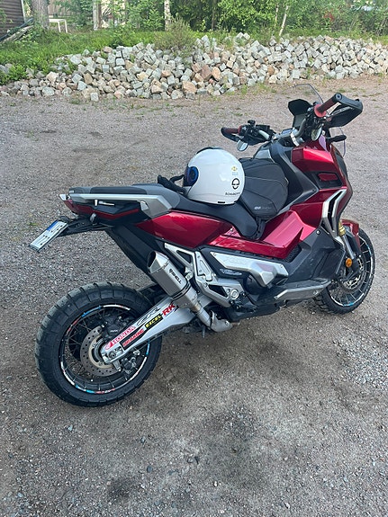 Honda X-ADV750 14 of 14