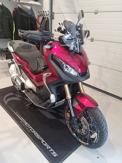 Honda X-ADV750 10 of 14