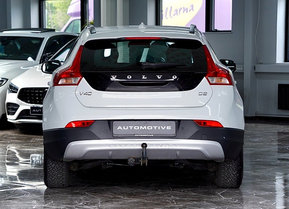 Volvo V40 Cross Country 3 of 5