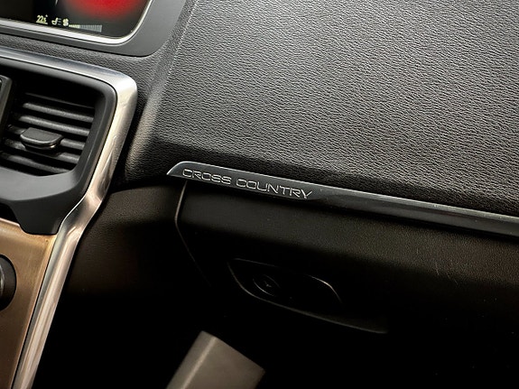 Volvo V40 Cross Country 19 of 19