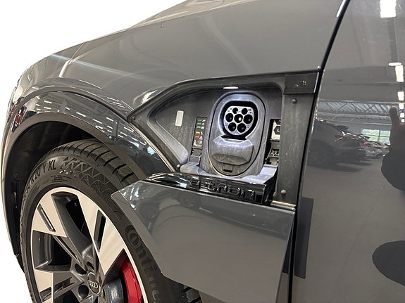 Audi Q8 e-tron 9 of 12