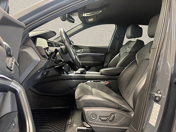 Audi Q8 e-tron 3 of 12