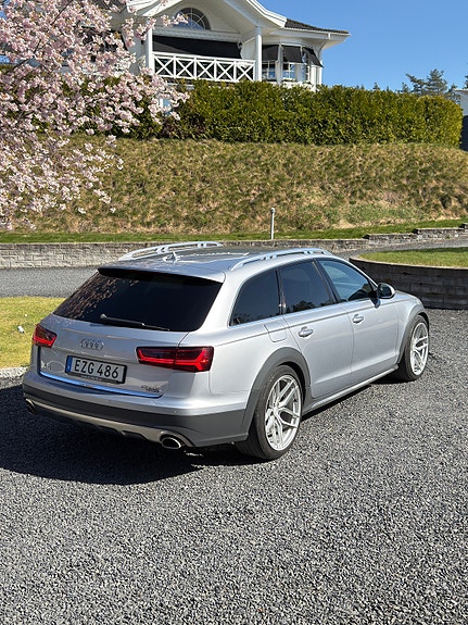 Audi A6 allroad 2 of 5